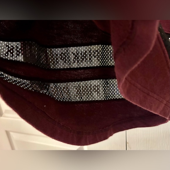 PINK Burgundy Sweater with Brand Name XS - Picture 4 of 5